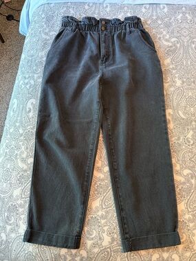 Forever 21 Black High-Waist Paperbag Style Ankle Length Jeans